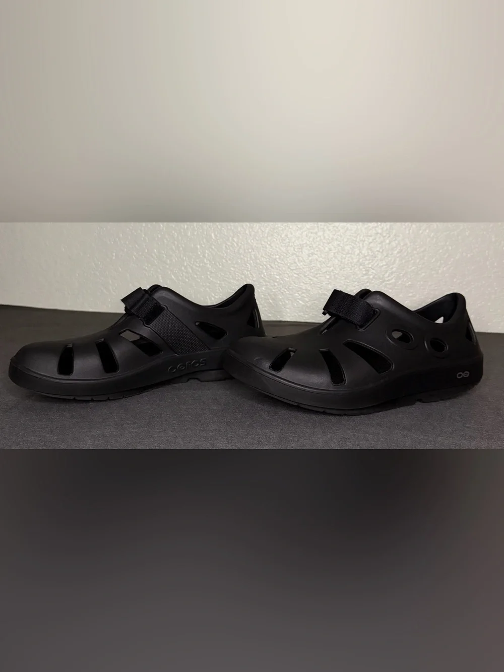 OOFOS OOcando Sport Recovery Clogs M10 W12
